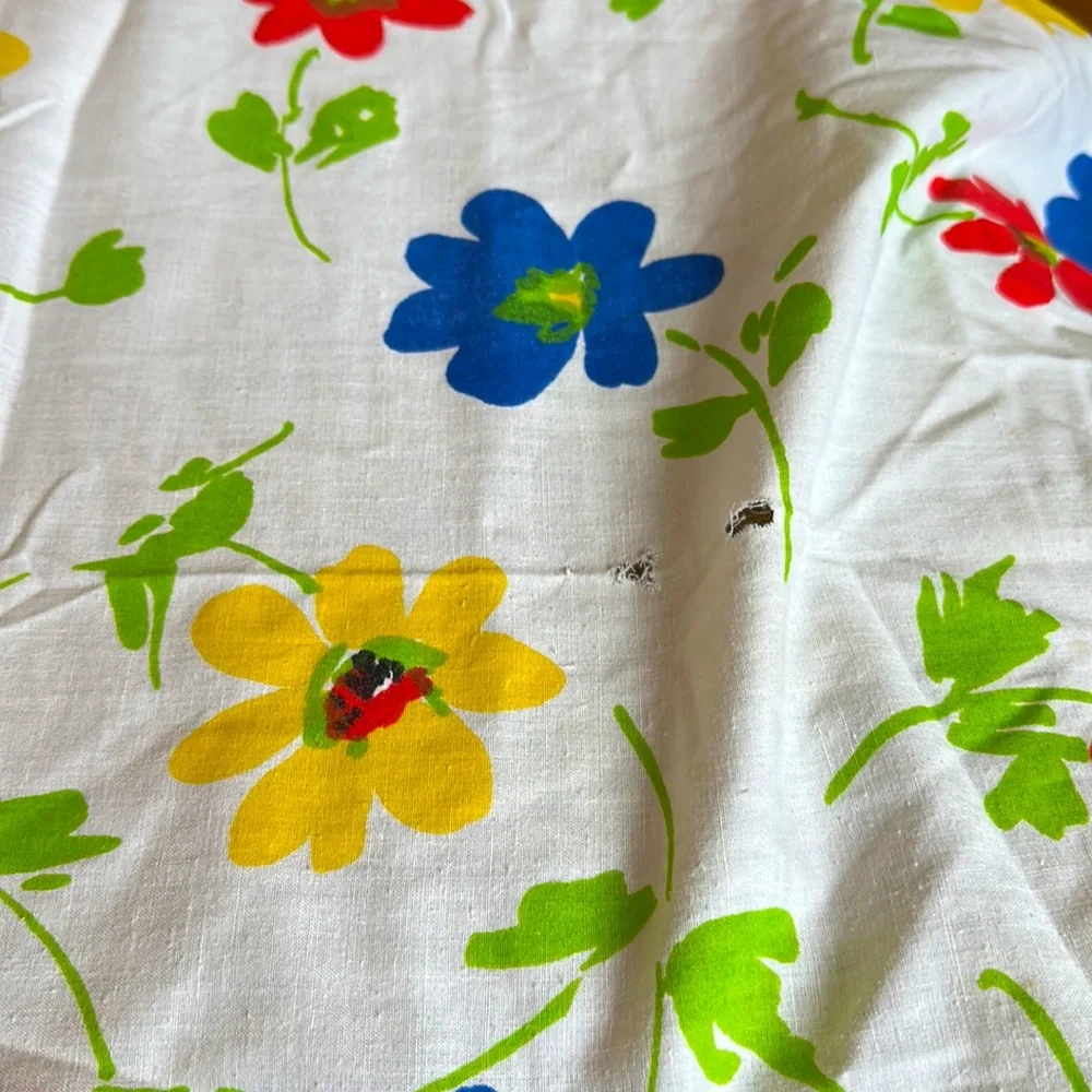 Pequot Vintage Fitted Sheet - Mod Floral - Picture 4 of 6